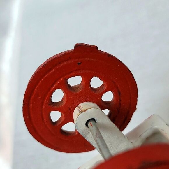 Vintage Cast Iron Fresh Milk Wagon with Horse and Milkman. - Picture 14 of 14